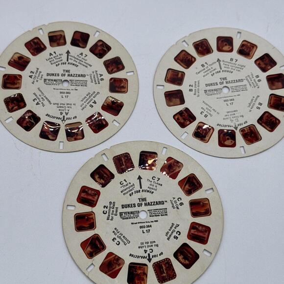 Vintage View-Master Lot 2 - 3D Viewers Red & Blue + 16 Reels Barbie Flintstones - Picture 11 of 15